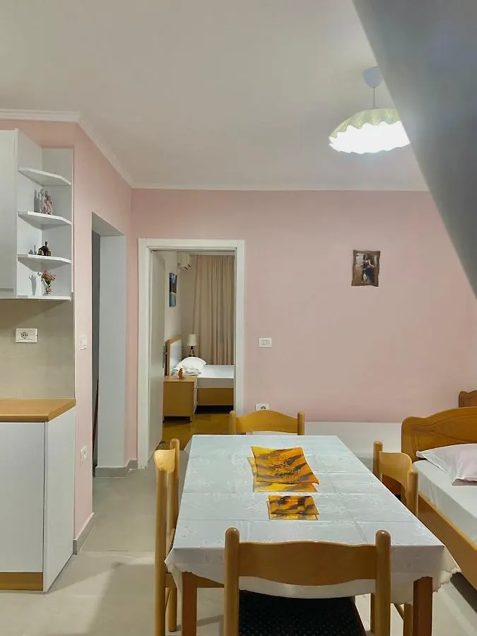 סרנדה Sunshine Central Apartment